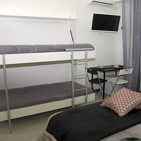 Bed and Breakfast L'aurora Νάπολη