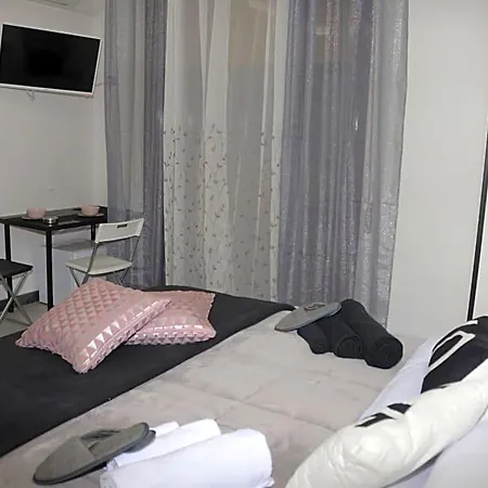 L'aurora Bed and Breakfast Νάπολη